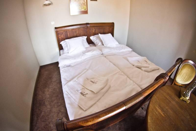 Leniwka Hotel Świebodzin Kültér fotó