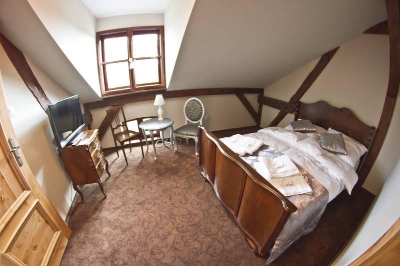 Leniwka Hotel Świebodzin Kültér fotó