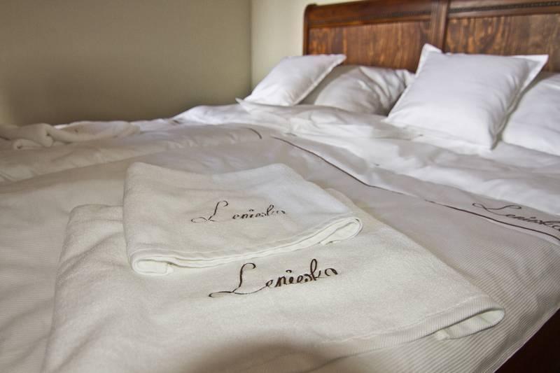 Leniwka Hotel Świebodzin Kültér fotó