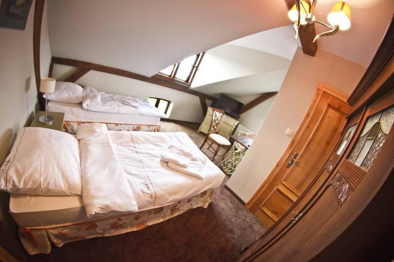 Leniwka Hotel Świebodzin Kültér fotó