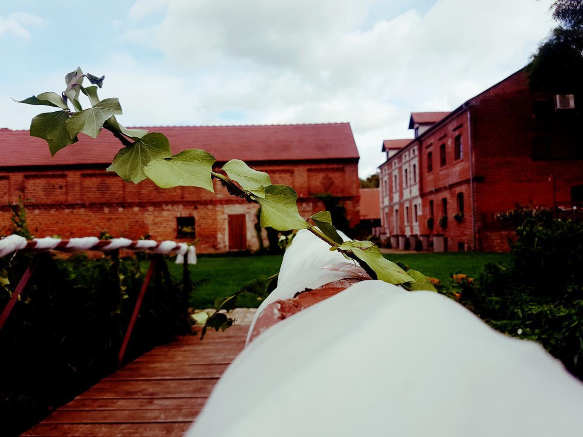 Leniwka Hotel Świebodzin Kültér fotó