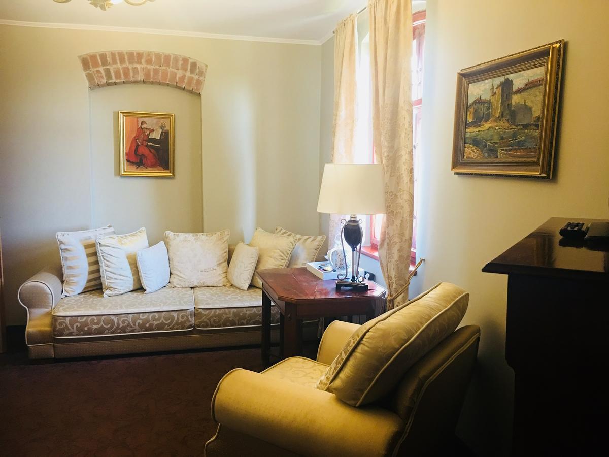Leniwka Hotel Świebodzin Kültér fotó