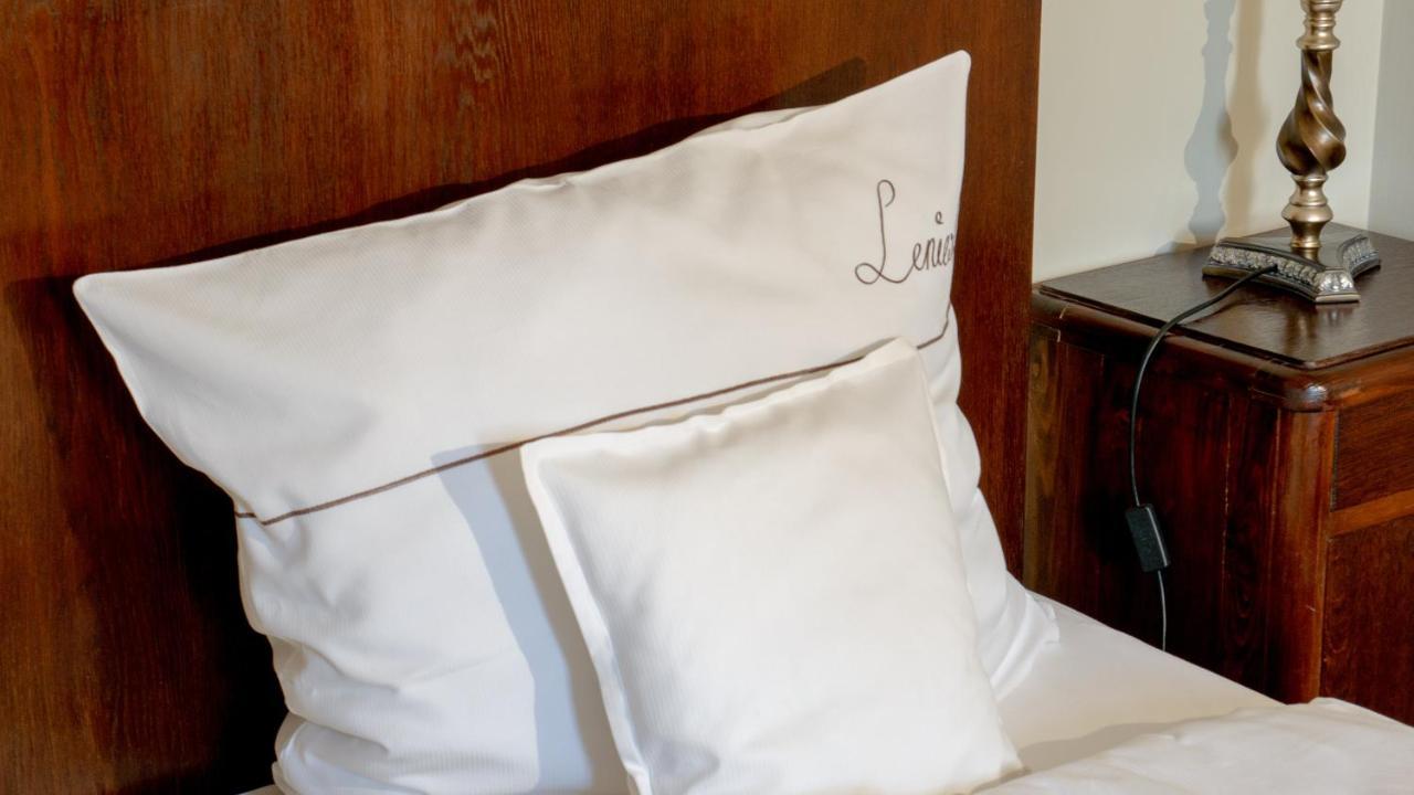 Leniwka Hotel Świebodzin Kültér fotó